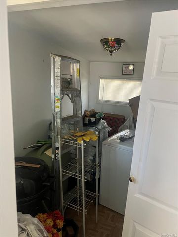 11 22nd, Wading River, NY 11972