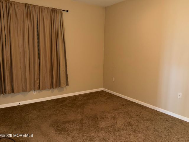 418 Sophee Lane, Lakewood, NJ 08701