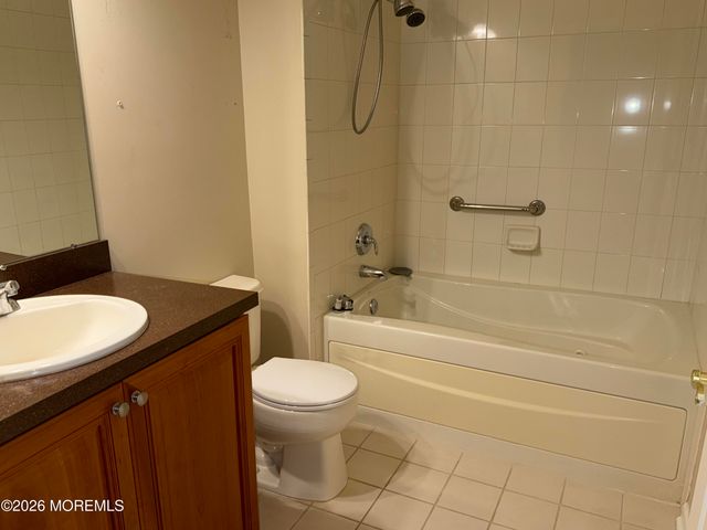 418 Sophee Lane, Lakewood, NJ 08701