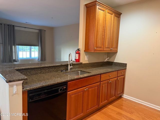 418 Sophee Lane, Lakewood, NJ 08701