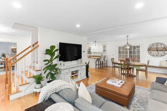 11 Highland St, Easton, MA 02375