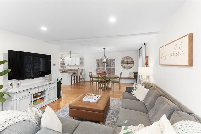 11 Highland St, Easton, MA 02375