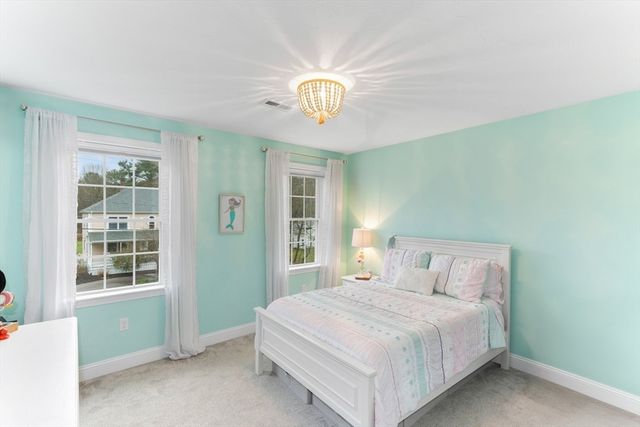 11 Highland St, Easton, MA 02375