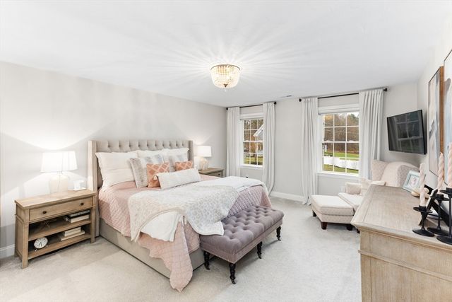 11 Highland St, Easton, MA 02375