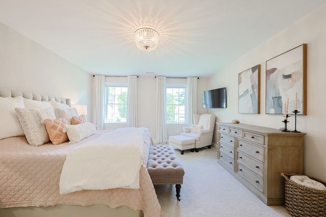11 Highland St, Easton, MA 02375