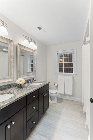 11 Highland St, Easton, MA 02375