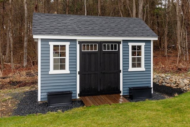 11 Highland St, Easton, MA 02375