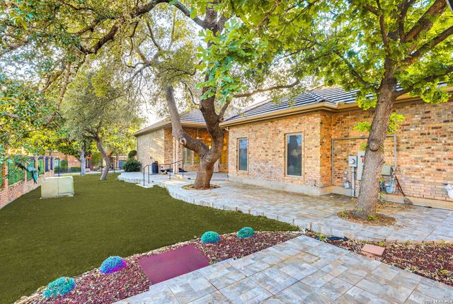 136 WESTCOURT LN, San Antonio, TX 78257