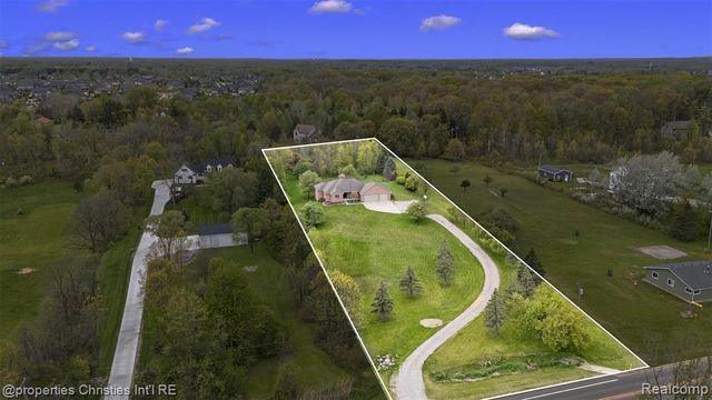 23071 Napier Road, Northville, MI 48167