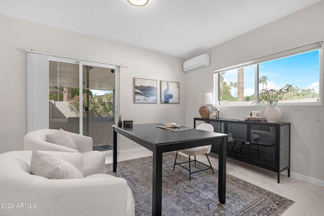 3001 N 43RD Place, Phoenix, AZ 85018