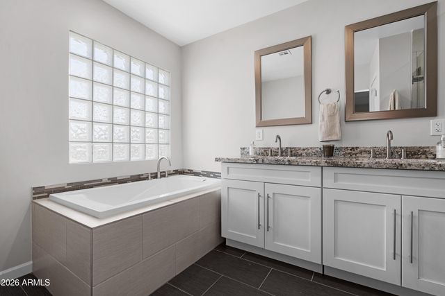 3001 N 43RD Place, Phoenix, AZ 85018