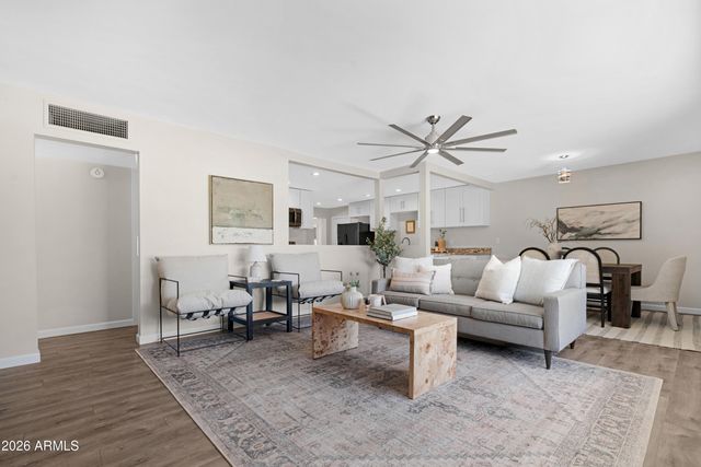 3001 N 43RD Place, Phoenix, AZ 85018