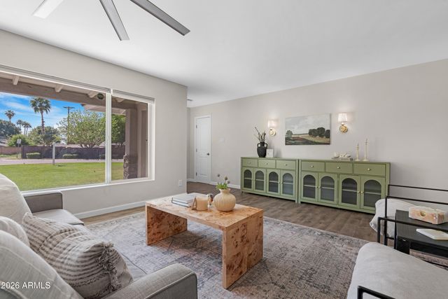 3001 N 43RD Place, Phoenix, AZ 85018