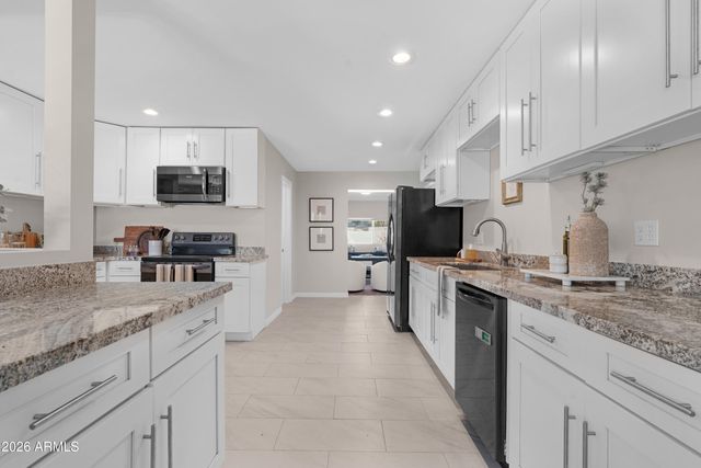 3001 N 43RD Place, Phoenix, AZ 85018