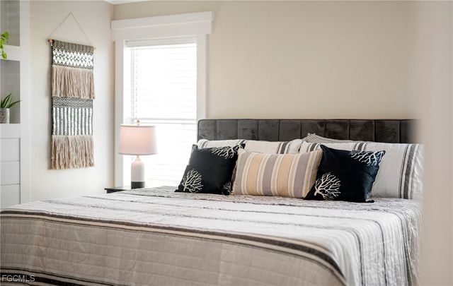 112 Poinsettia DR, Fort Myers, FL 33905