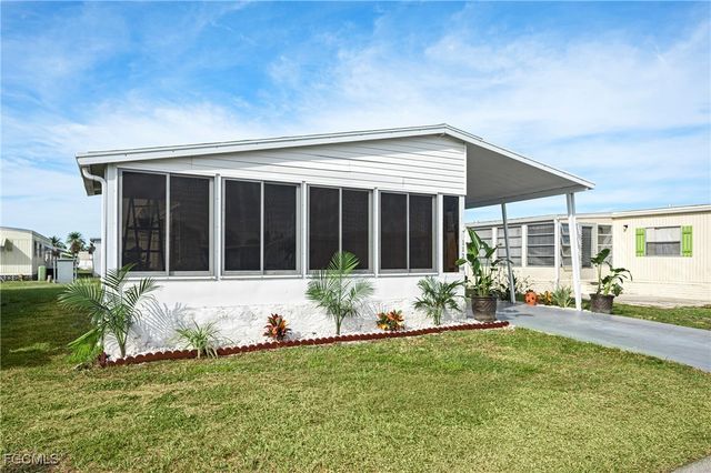 112 Poinsettia DR, Fort Myers, FL 33905