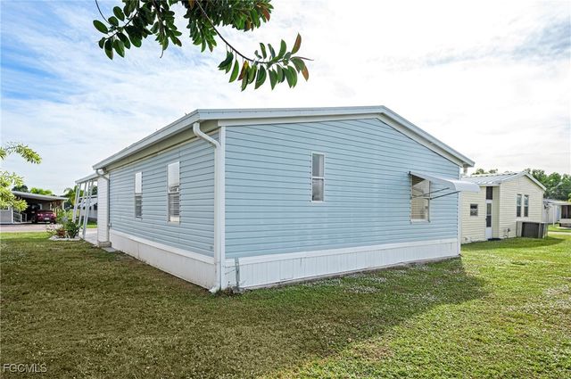 112 Poinsettia DR, Fort Myers, FL 33905