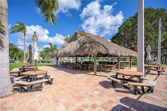 112 Poinsettia DR, Fort Myers, FL 33905