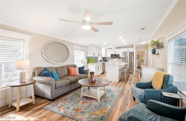 112 Poinsettia DR, Fort Myers, FL 33905