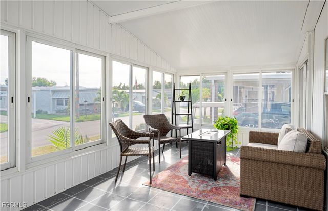 112 Poinsettia DR, Fort Myers, FL 33905