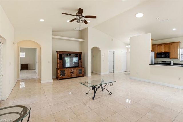 2495 62nd AVE NE, Naples, FL 34120