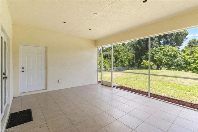2495 62nd AVE NE, Naples, FL 34120