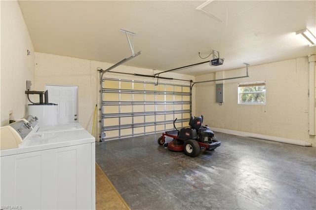 2495 62nd AVE NE, Naples, FL 34120