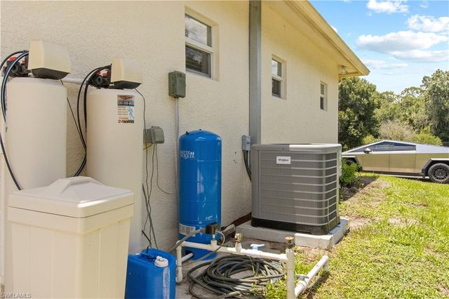 2495 62nd AVE NE, Naples, FL 34120