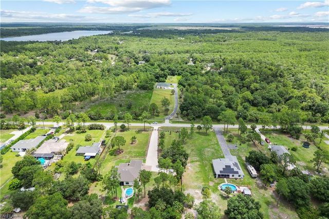 2495 62nd AVE NE, Naples, FL 34120