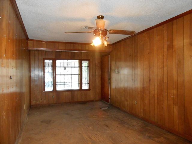 8535 Wiggins Street, Houston, TX 77029