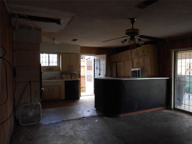 8535 Wiggins Street, Houston, TX 77029