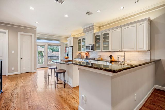 1013 Crocker Street, Houston, TX 77019