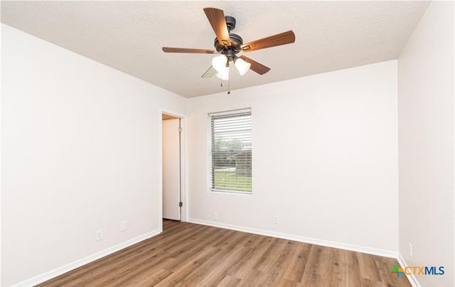 1 Cliffside Drive, Belton, TX 76513