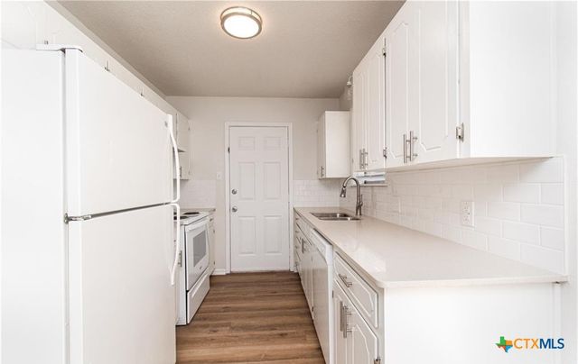 1 Cliffside Drive, Belton, TX 76513