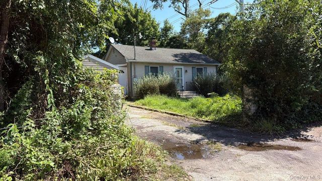 448 Revilo Avenue, Shirley, NY 11967