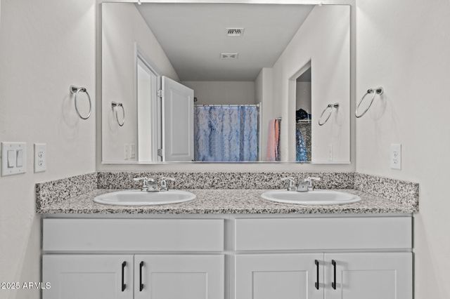 605 Vista Ridge Court, Wickenburg, AZ 85390