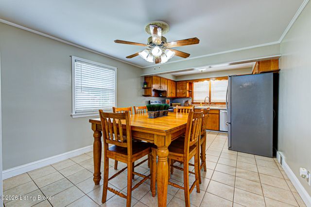 4926 Determine Ln, Louisville, KY 40216