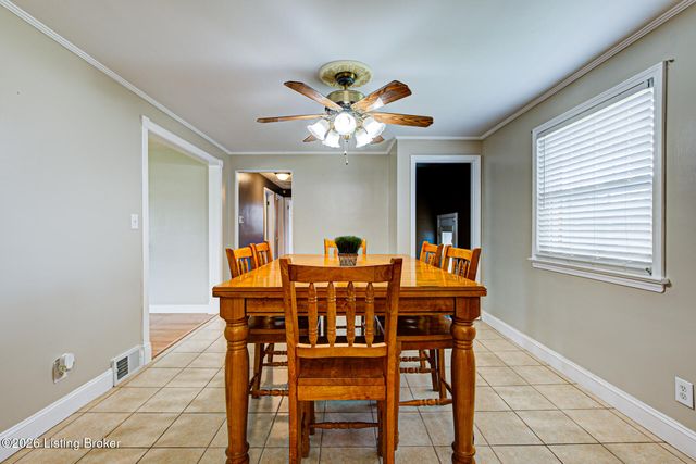 4926 Determine Ln, Louisville, KY 40216