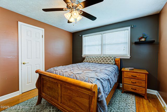 4926 Determine Ln, Louisville, KY 40216