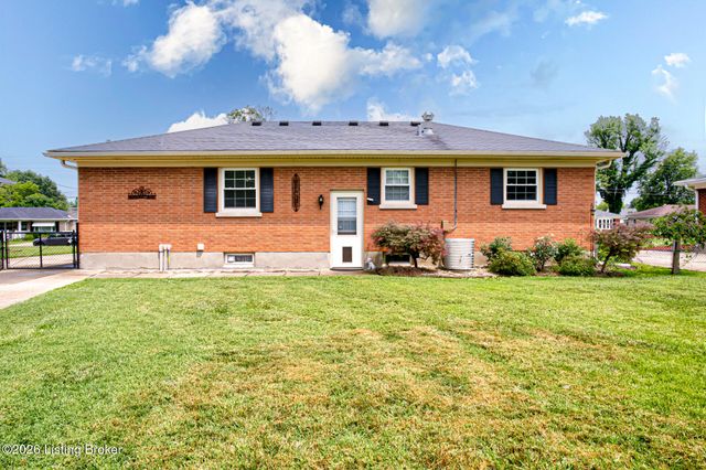 4926 Determine Ln, Louisville, KY 40216