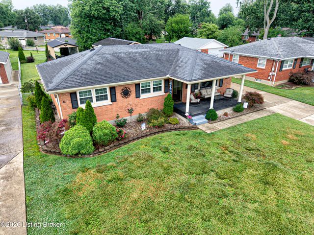 4926 Determine Ln, Louisville, KY 40216