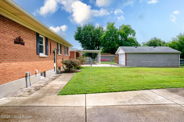 4926 Determine Ln, Louisville, KY 40216