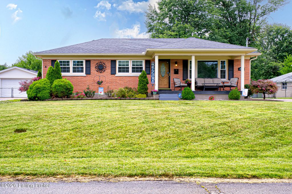 4926 Determine Ln, Louisville, KY 40216
