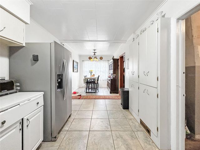 502 WOLFE STREET, Wildwood, FL 34785