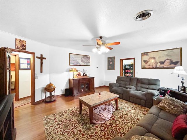 502 WOLFE STREET, Wildwood, FL 34785