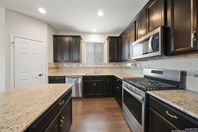 9947 COWBOY LN, San Antonio, TX 78254