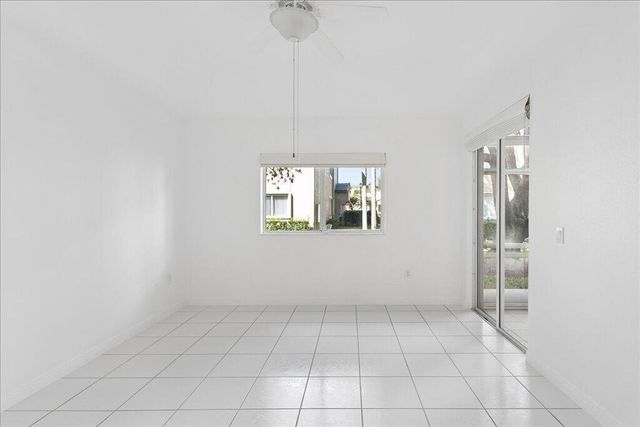 7937 EXETER Circle E 102, Tamarac, FL 33321