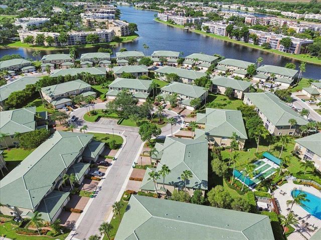 7937 EXETER Circle E 102, Tamarac, FL 33321