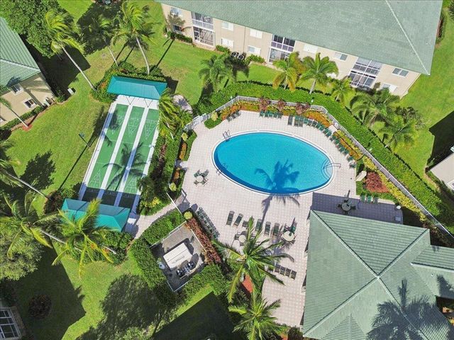 7937 EXETER Circle E 102, Tamarac, FL 33321