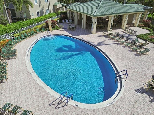 7937 EXETER Circle E 102, Tamarac, FL 33321